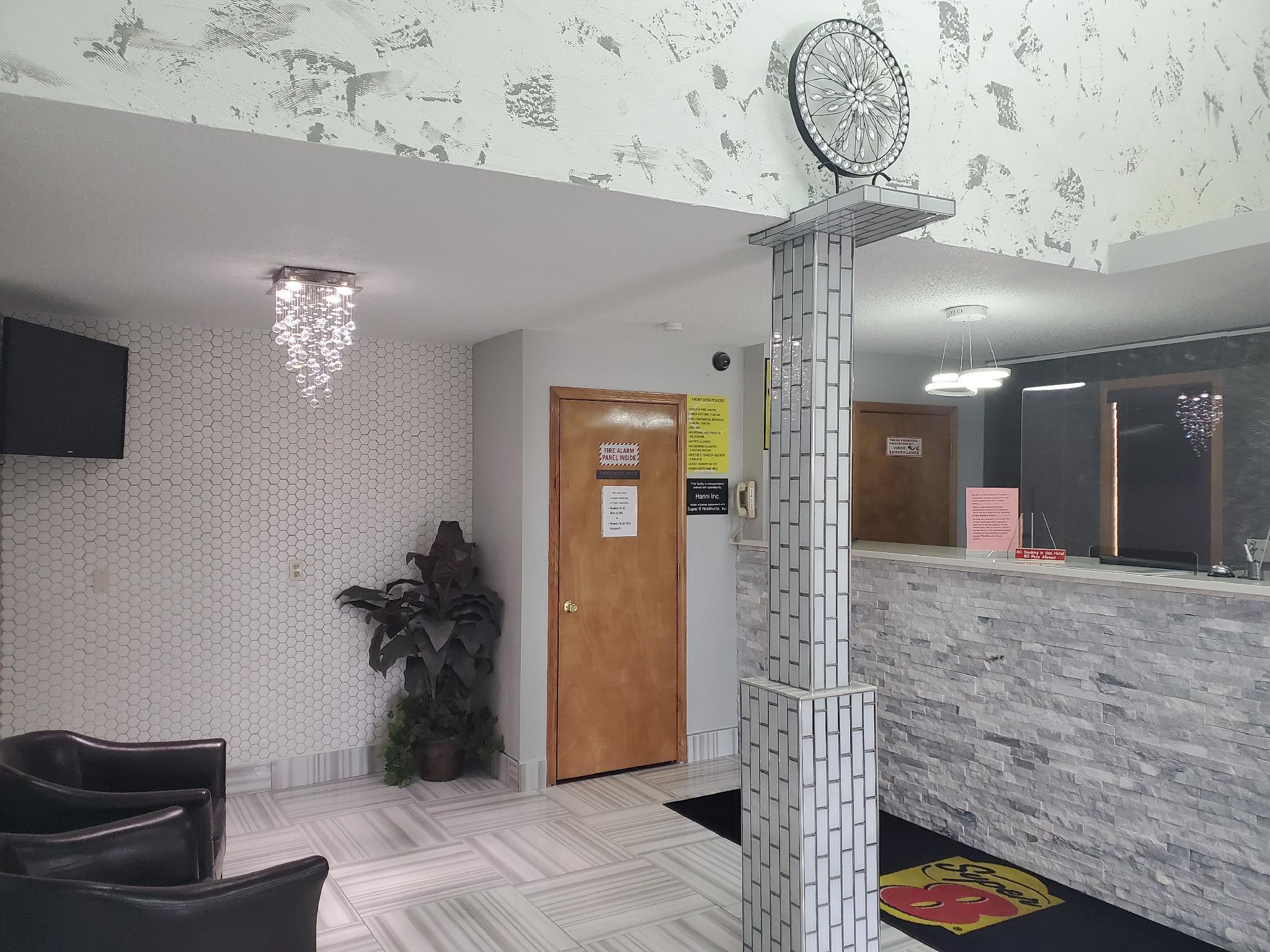 Super 8 By Wyndham Kansas City At Barry Road/Airport Екстериор снимка